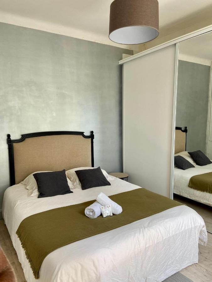 Agreable Maison De Ville Avec Une Belle Terrasse Anglet Ngoại thất bức ảnh