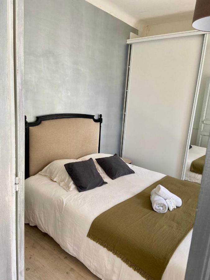 Agreable Maison De Ville Avec Une Belle Terrasse Anglet Ngoại thất bức ảnh