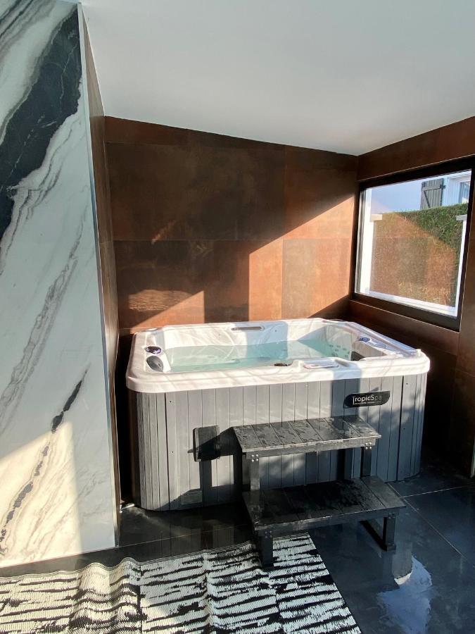 Agreable Maison De Ville Avec Une Belle Terrasse Anglet Ngoại thất bức ảnh